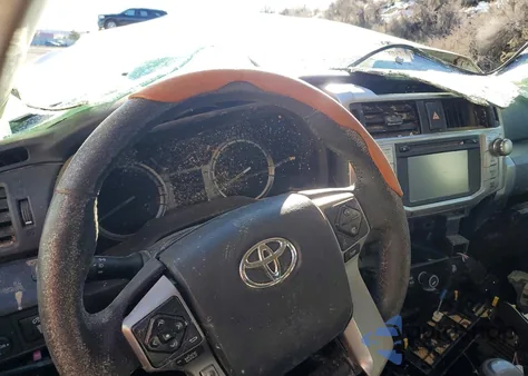 2016 Toyota 4Runner Sr5 z USA, uszkodzony, nr VIN JTEZU5JRXG5126221